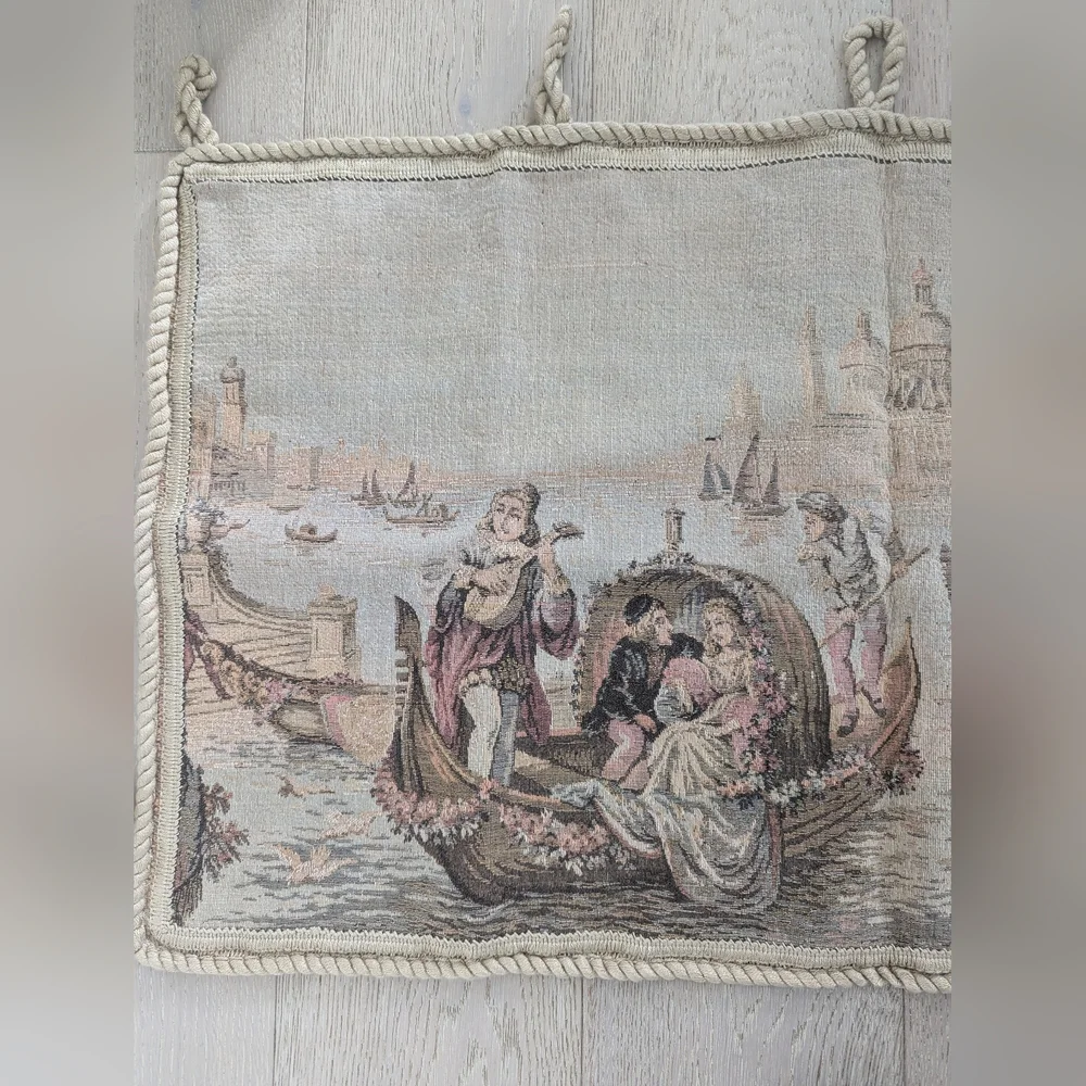 Vintage Woven Hanging Tapestry With Romantic Water Scene
